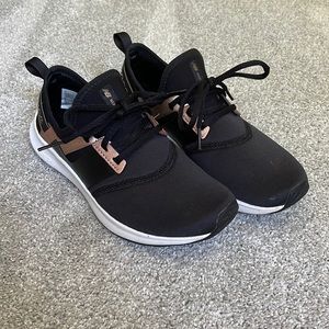 New Balance NERGIZE Wmns Size 7 Black Running Shoes